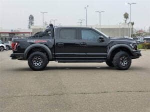 2018 Ford F-150 Raptor (image 12) pickinzusedcars.com