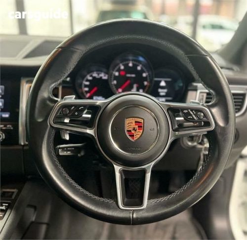 2018 porsche macan Used 11