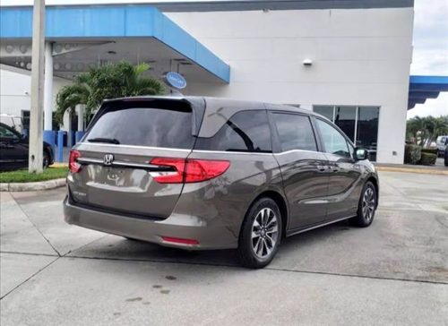 2022 Honda Odyssey EX-L 4dr Minivan Luxury - Image 7