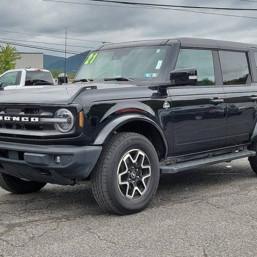 2021 Ford Bronco Outer Banks 4dr SUV 4WD (2.3L 4cyl Turbo 10A)