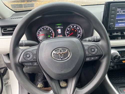 2022 Toyota RAV4 XLE 4dr Off Road - Certified Pre-Owned - Image 5