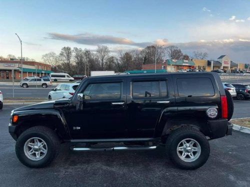 2010 HUMMER H3 Luxury 4dr - Image 9