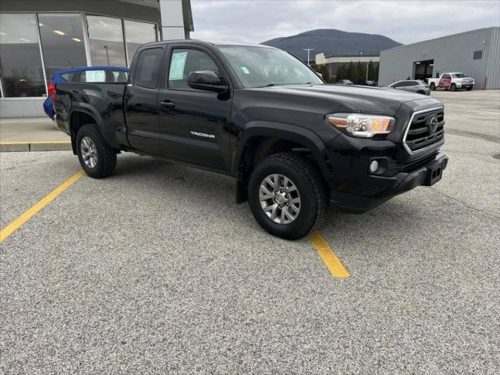 2018 Toyota Tacoma SR5 4dr Access Cab 4WD - Image 12