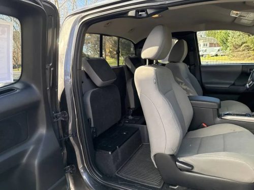 2018 Toyota Tacoma SR 4dr Access Cab 4WD - Image 10